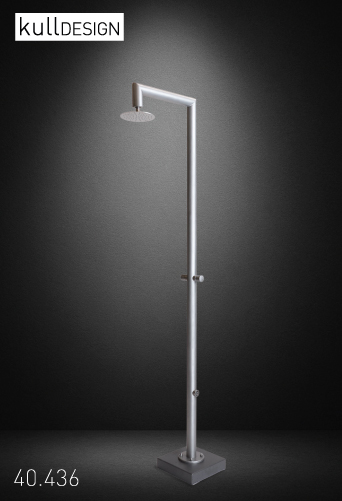 Garden shower with cold and hot water connection