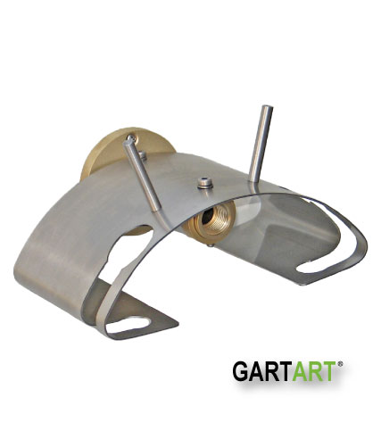 Hose coupling bracket for wall mounting on water supply